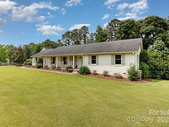 3rd image of 309 Ogden Dr