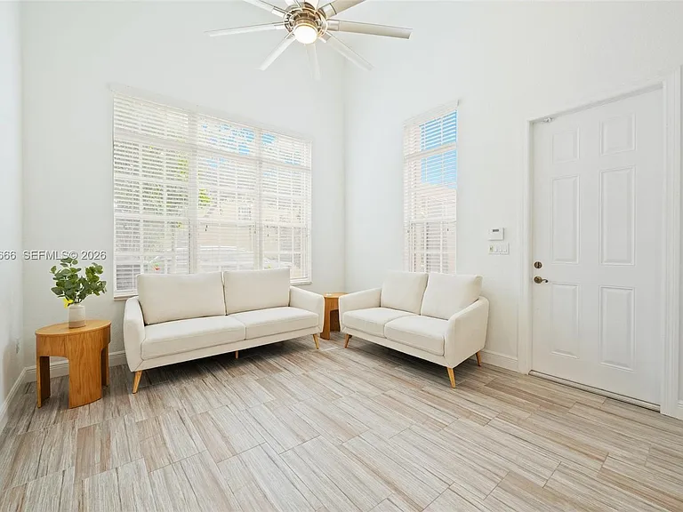 622 SW 147th Ter #1 — Photo 4