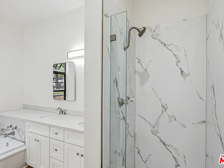 11636 Montana Ave #103 — Photo 43