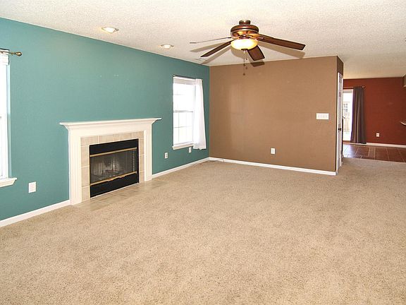 4th image of 17331 Pine Wood Ln