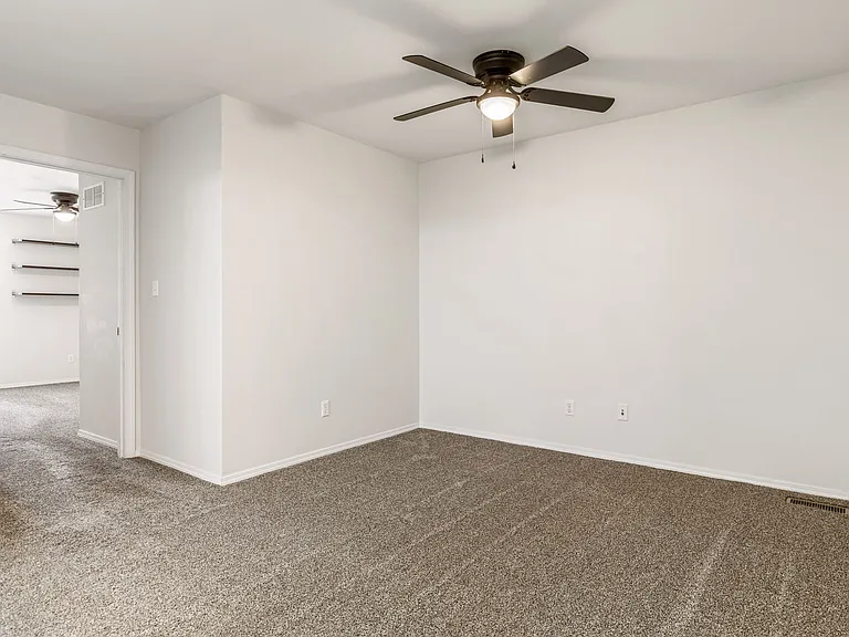 331 Heritage Commons Cir — Photo 10
