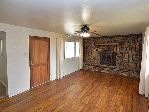 3rd image of 206 N Bergin Ln