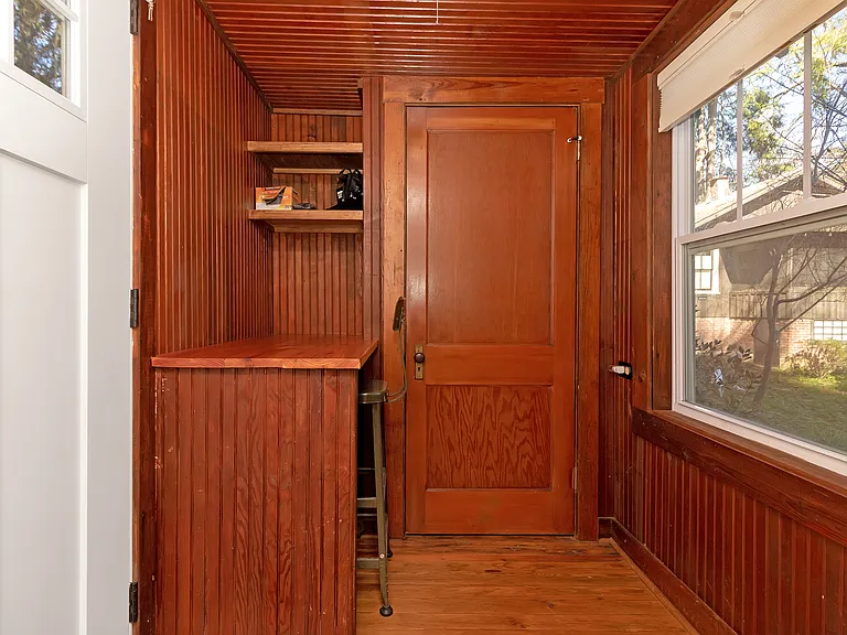 63 Lingerlong Ln — Photo 10