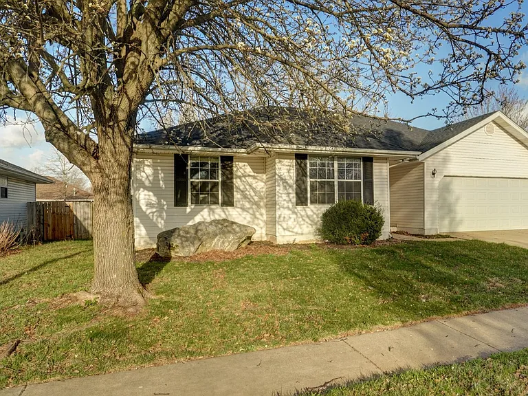 5533 S Walnut Hill Ave — Photo 5