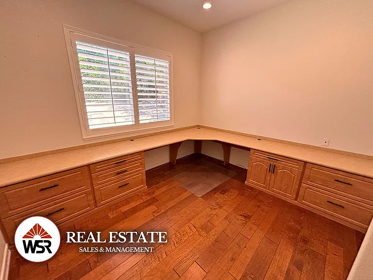 18691 Oak Park Dr — Photo 24