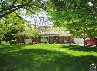 224 SW Fairlawn Rd, Topeka, KS 66606