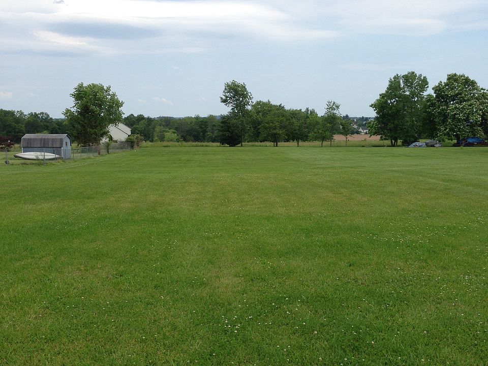 2nd image of 1140 E Canal Rd