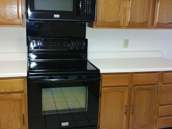 2nd image of 8330 N 21st Dr Unit 106