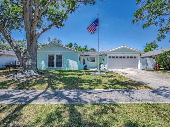 14984 Cromwell Dr, Clearwater, FL 33764