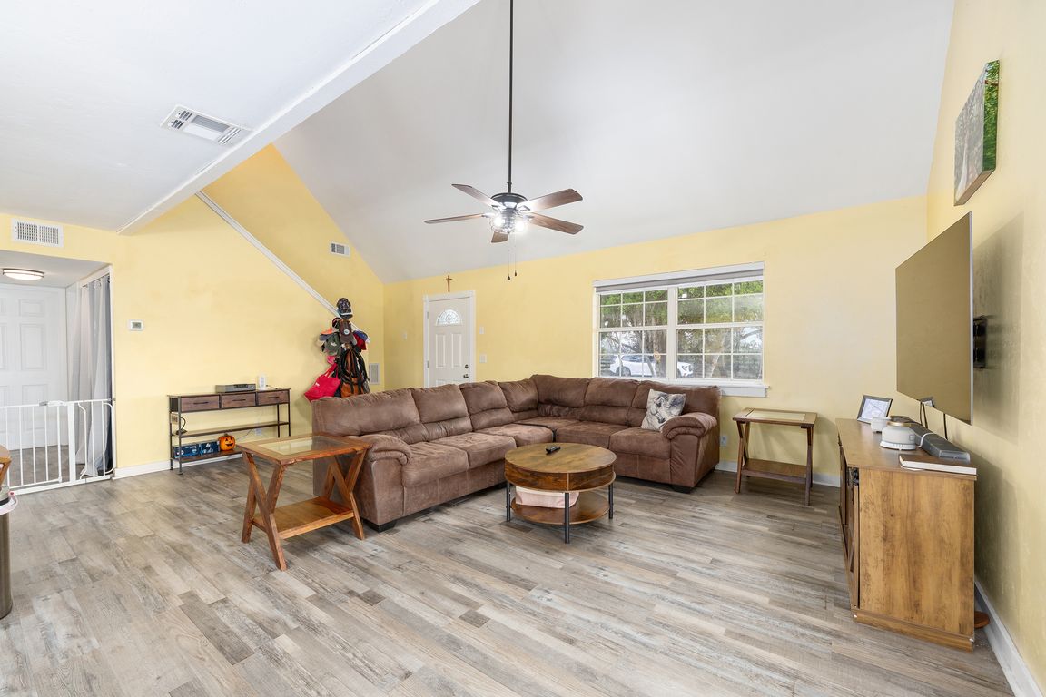 next background image