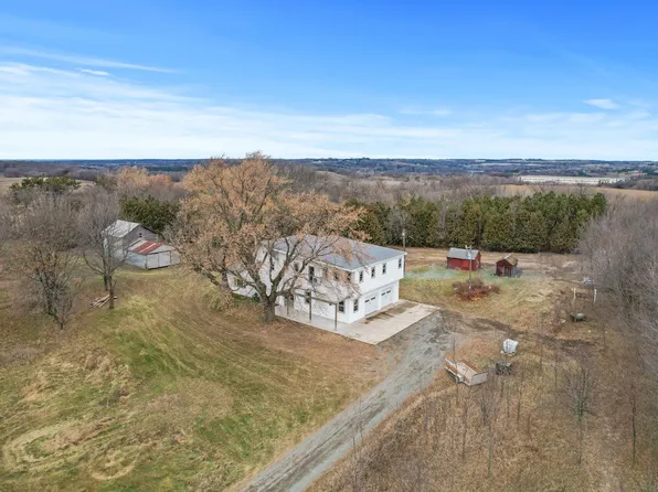 1146 60th Ave, Roberts, WI 54023