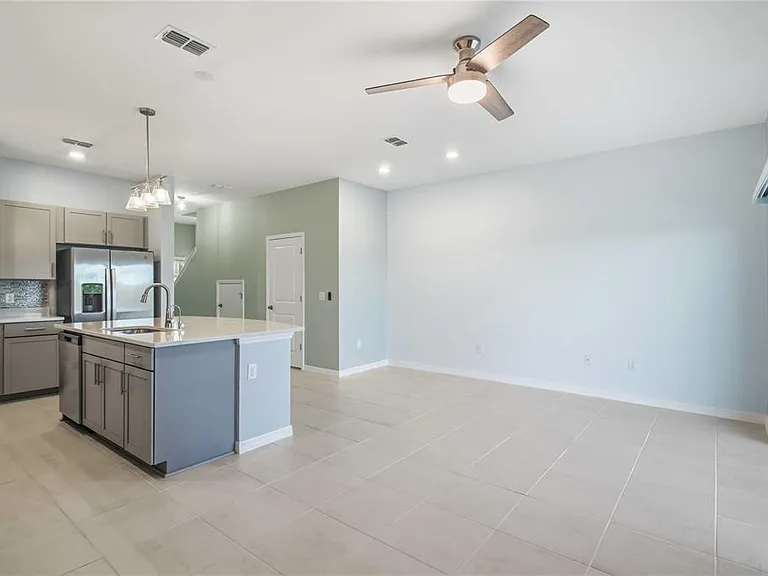 11779 Glenside Ter — Photo 12
