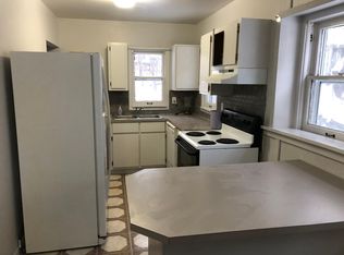 1505 33rd St, Des Moines, IA 50311