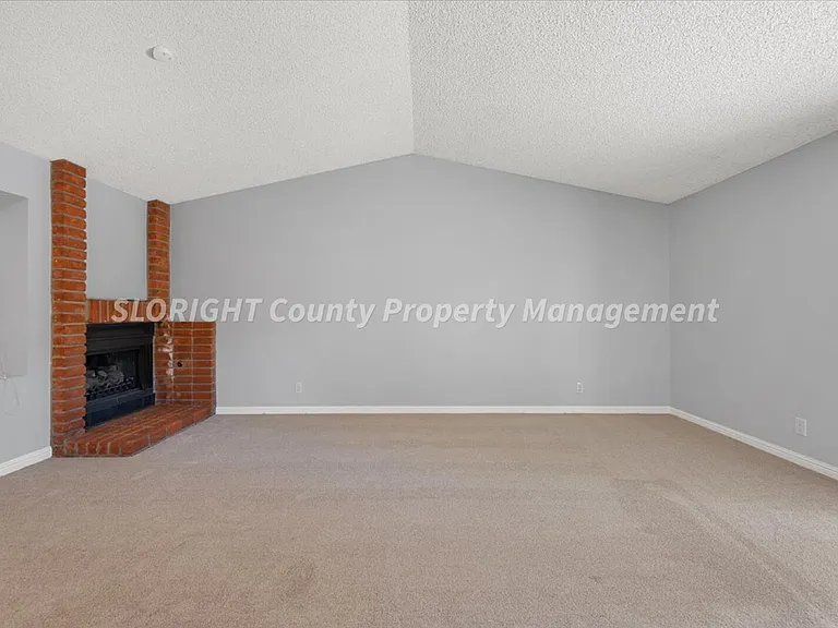 1351 Royal Way #4 — Photo 18