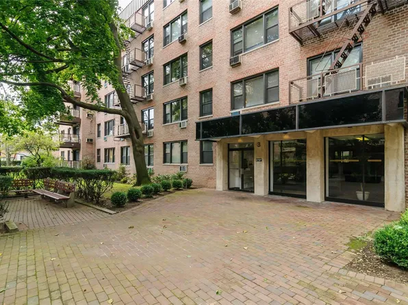 6 Birchwood Court #4H, Mineola, NY 11501