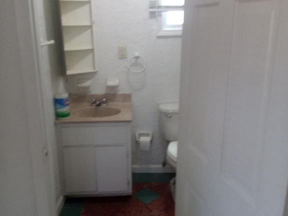 4th image of 1121 Avenue G #B