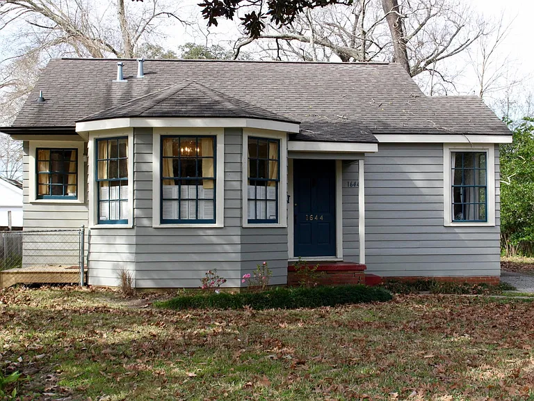 Front view on Marshall Drive