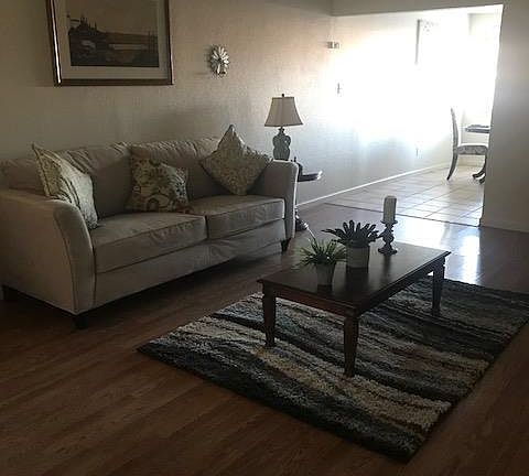 3rd image of 1017 H St APT 5