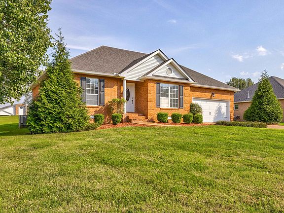 3rd image of 407 Woodlands Dr