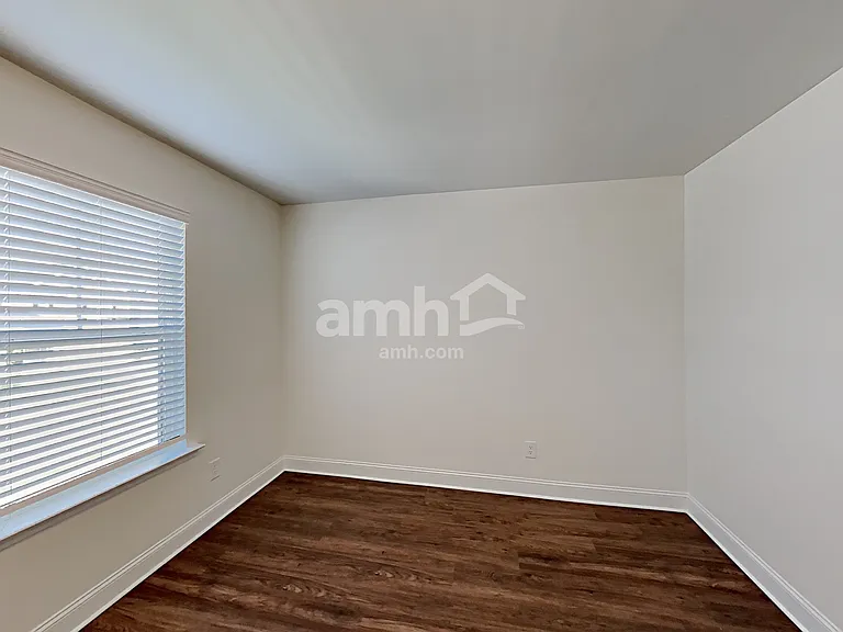 406 Levon Ct — Photo 19