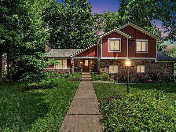 2nd image of 3486 Briar Dr