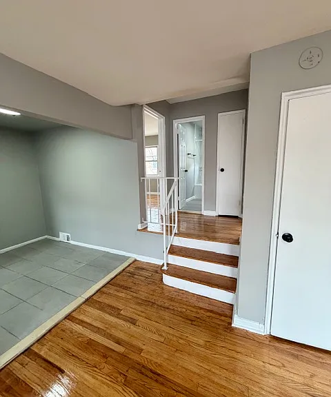 Vine Street Holdings — Photo 16