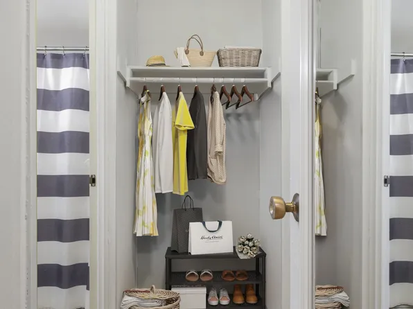 220 East 57th Street image 4 of 7