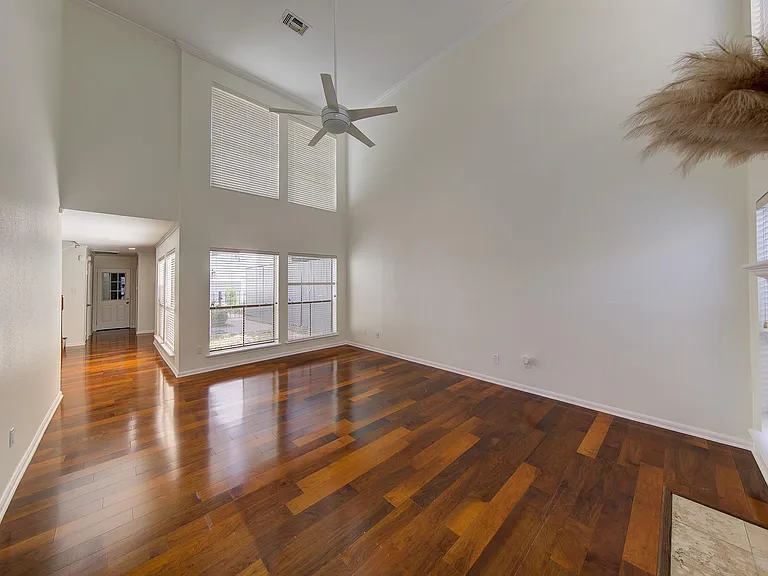 1914 Augusta Dr #25 — Photo 7