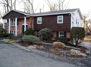 35 College Rd, Monsey, NY 10952