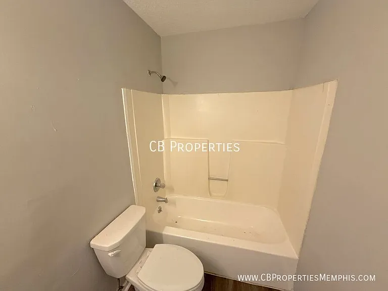 7400 Isherwood Rd — Photo 10