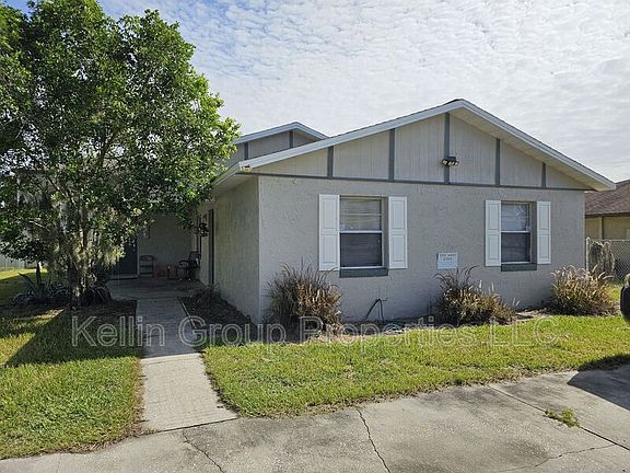 3rd image of 2351 Chestnut Hills Dr