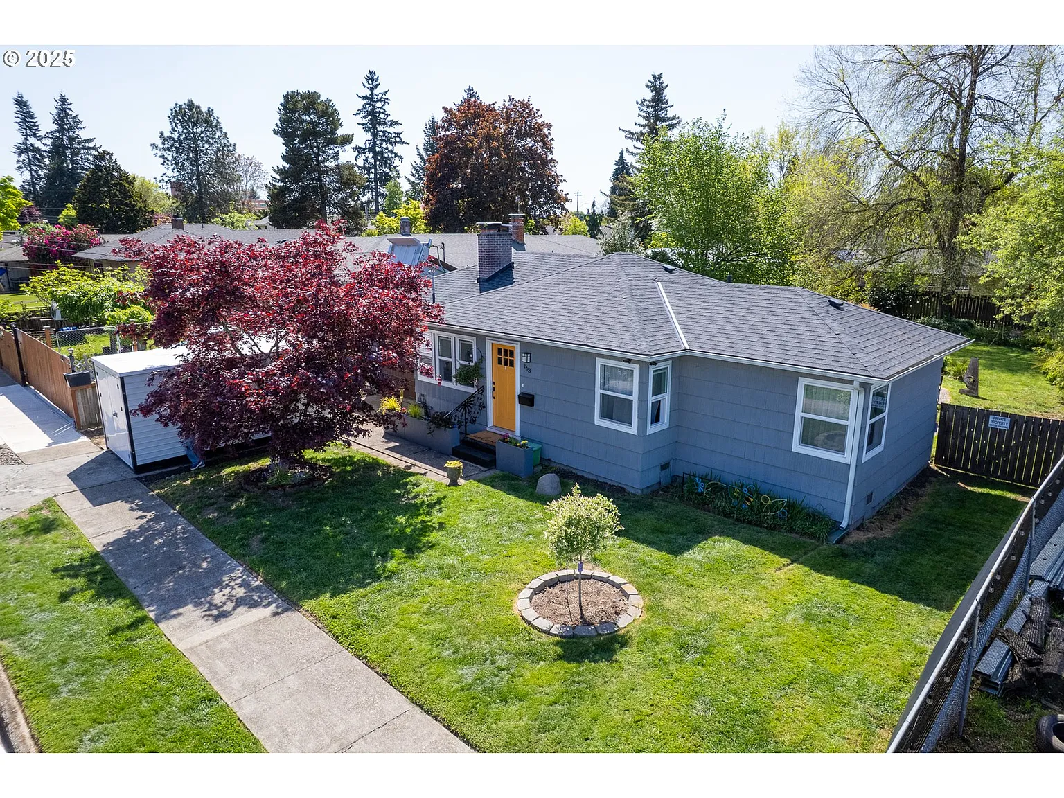 163 NE 8th Ave photo 1