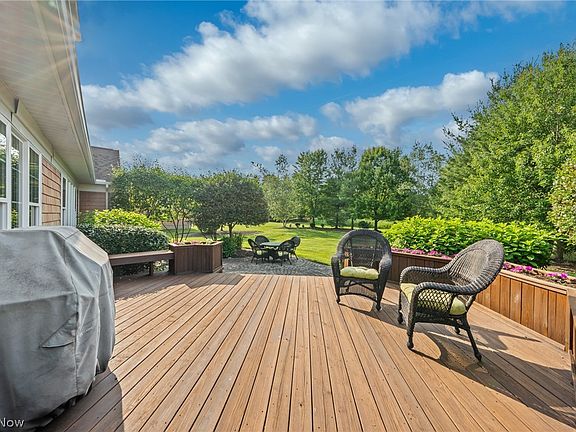 4th image of 36965 Wexford Dr