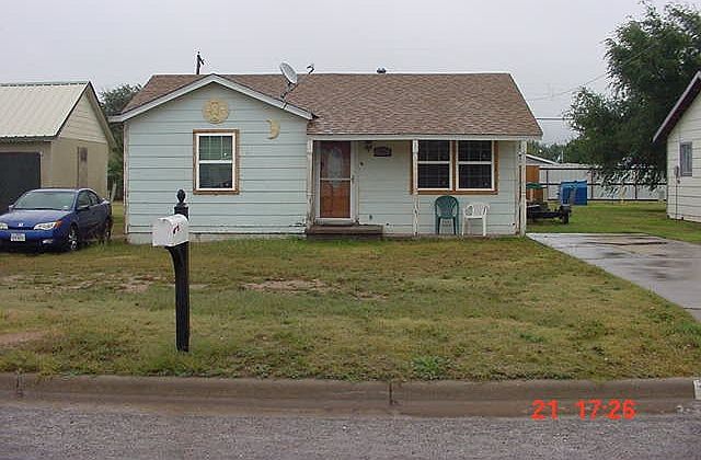 1st image of 406 Avek