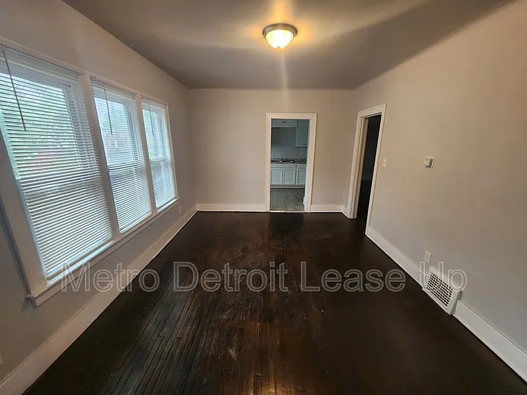 5527 Nottingham Rd #LOWER — Photo 6