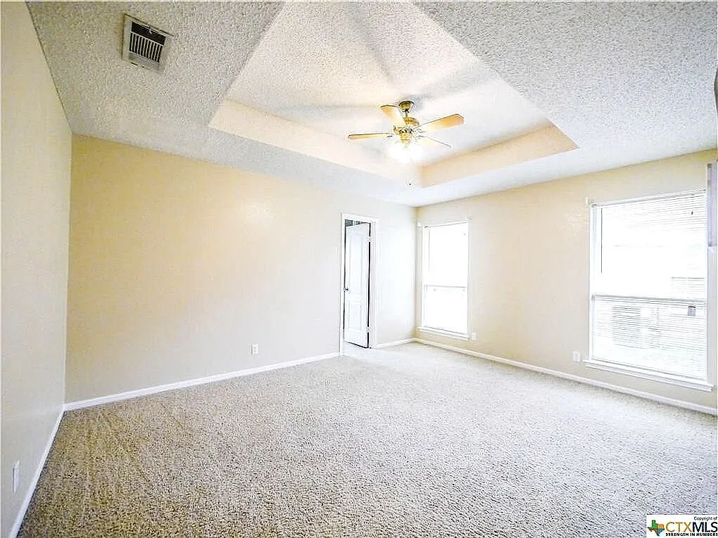 4 bed, 2.0 bath, 1600 sqft, $1,650 — Photo 3