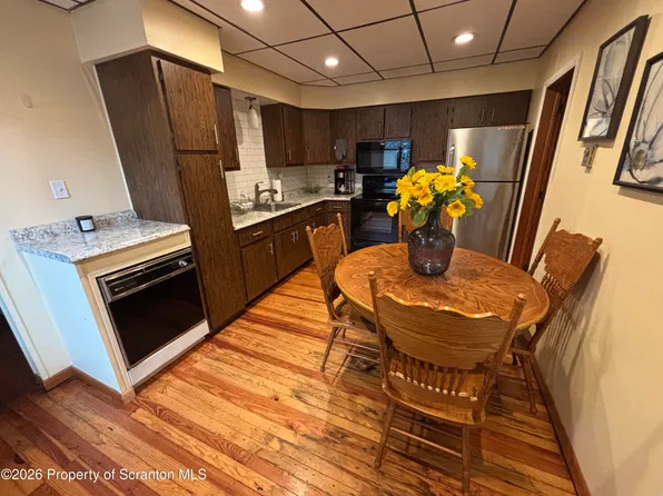 711 Main St, Pittston, PA 18641