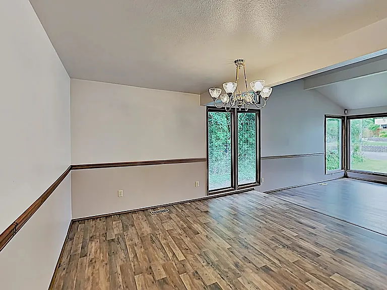 Dinning room that drops down to front family room