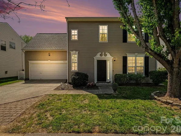 7833 Rolling Meadows Ln, Huntersville, NC 28078