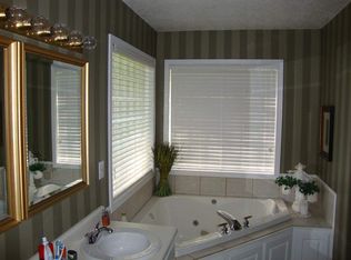 526 Autumn Chase Ct, Inman, SC 29349