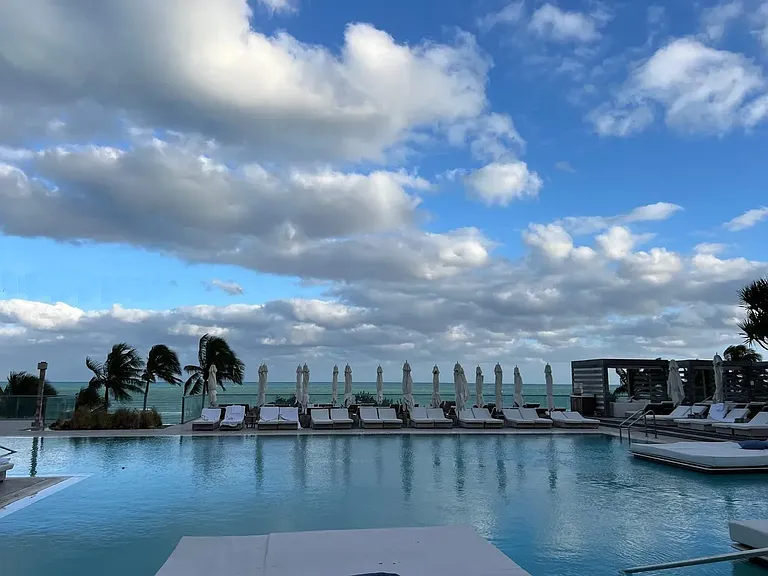 1Hotel pool access, lounges, towels, etc. are included