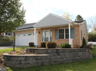 721 Golden Spring Dr, Waynesboro, PA 17268