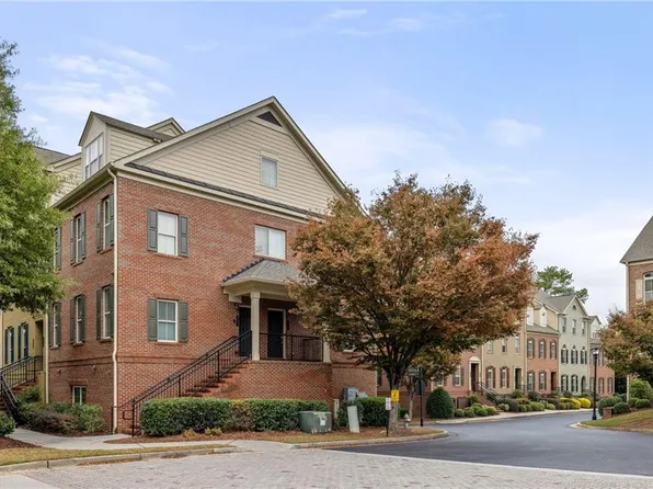 6430 Chariot St, Sandy Springs, GA 30328