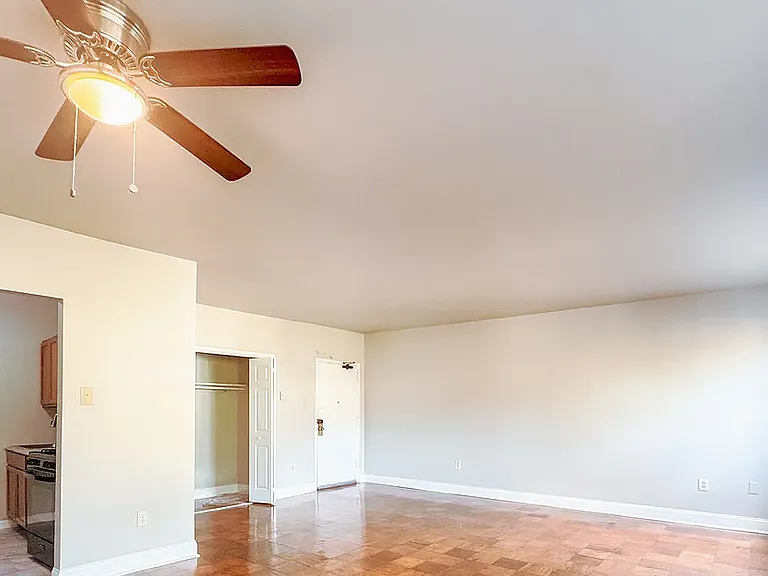 Delton Apartments — Photo 5