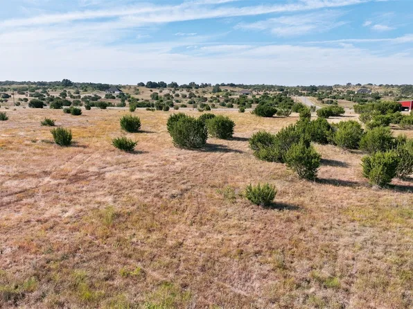 491 Hollow Dr, Granbury, TX 76462