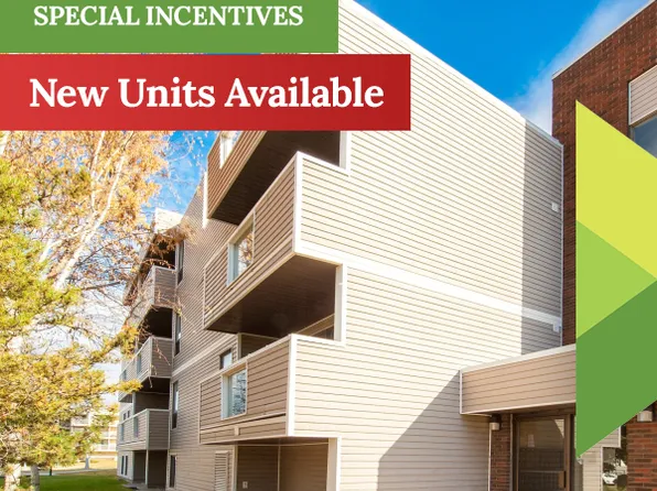 2203 38th St NW, Edmonton, AB T6L 4E5