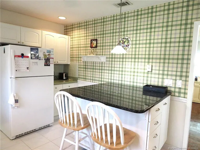 1843 SE Granada Ln — Photo 20