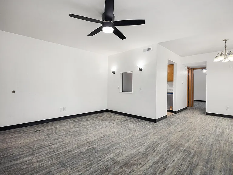 Forest Hills Apartments — Photo 28