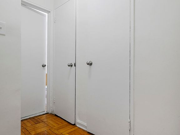 5th image of 4011 Kings Hwy #1MM