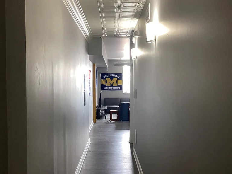 310 Superior Mall — Photo 25